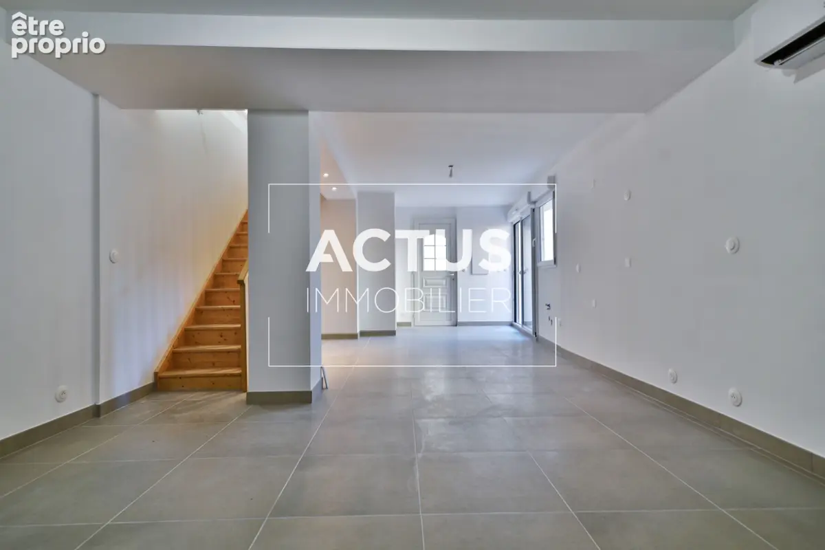 Maison 117 m² à Eyragues  - photo 2