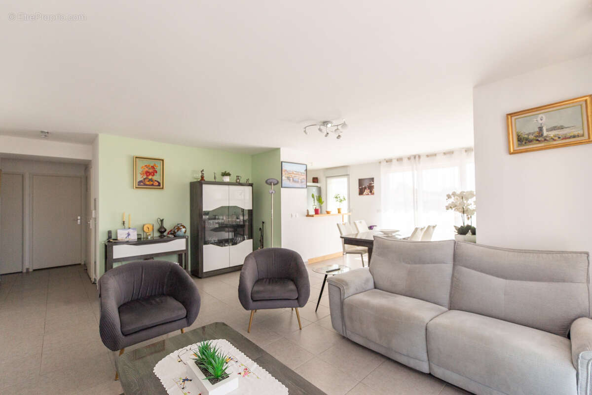 Appartement à MANDELIEU-LA-NAPOULE