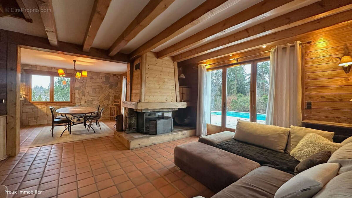 Maison à GROISY