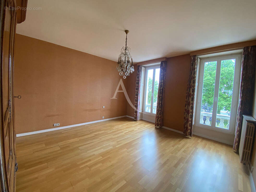 Appartement d'exception au coeur de Rochefort - 4 pièces - 139,20 m² - photo 7