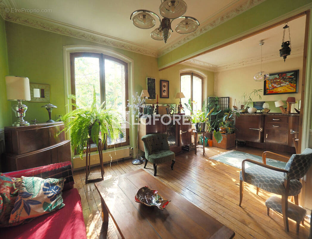 Appartement à PARIS-20E