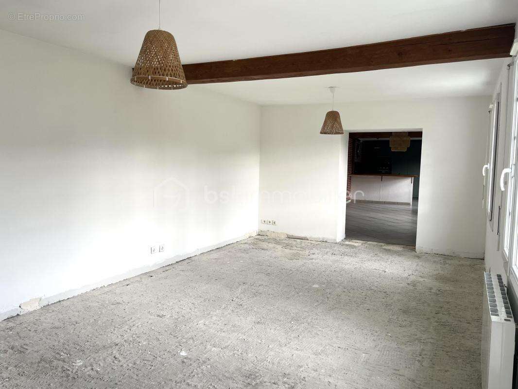 Maison à LA HARENGERE