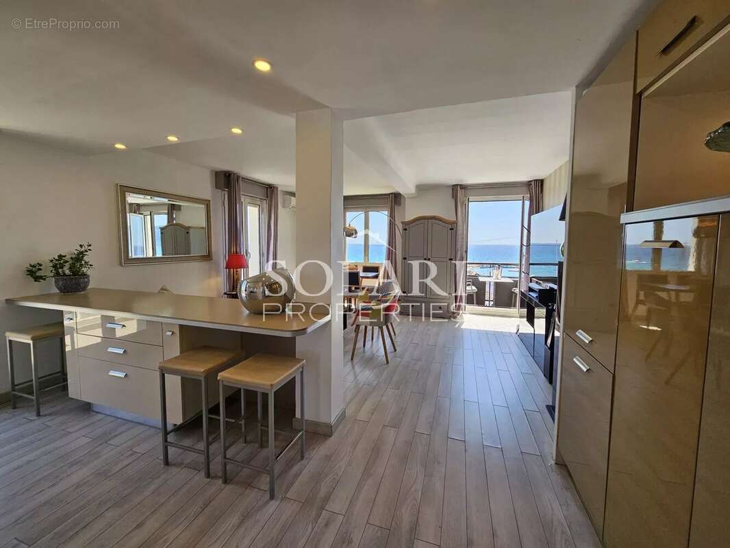 Appartement offrant une vue panoramique sur la mer, situé à quelques pas des plages - photo 2