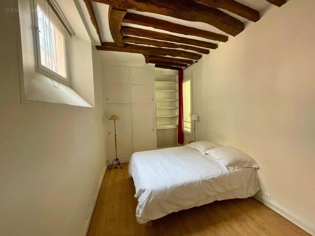 Appartement à PARIS-6E