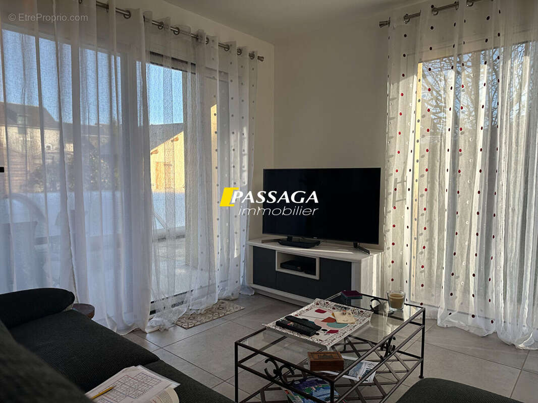 Maison à SAINTE-EULALIE-D&#039;OLT