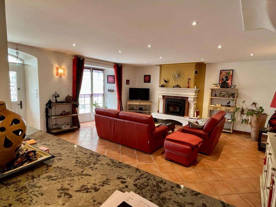 Maison à SAINT-LAURENT-DE-NESTE