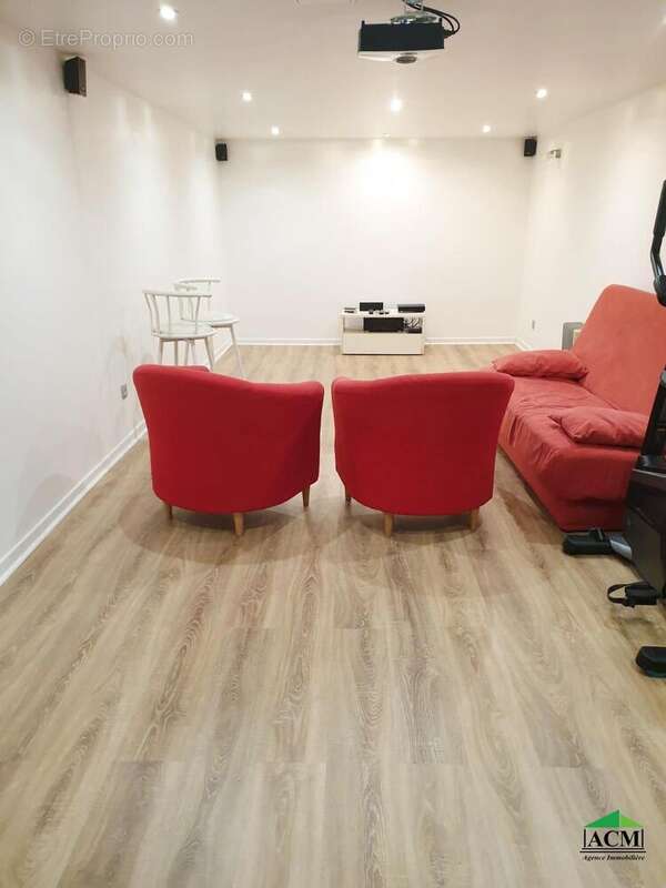 Maison à MERY-SUR-OISE