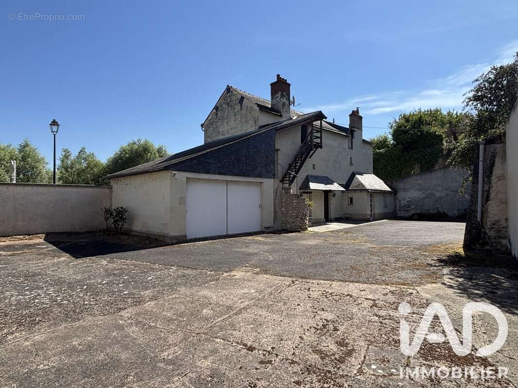 Maison 107 m² à Souzay-Champigny  - photo 2