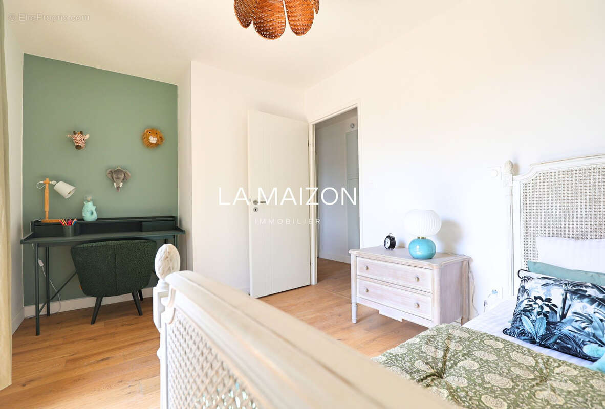 Appartement T4 de standing avec vaste balcon + 2 parkings   Marcq-en-Barœul secteur Brossolette - photo 12