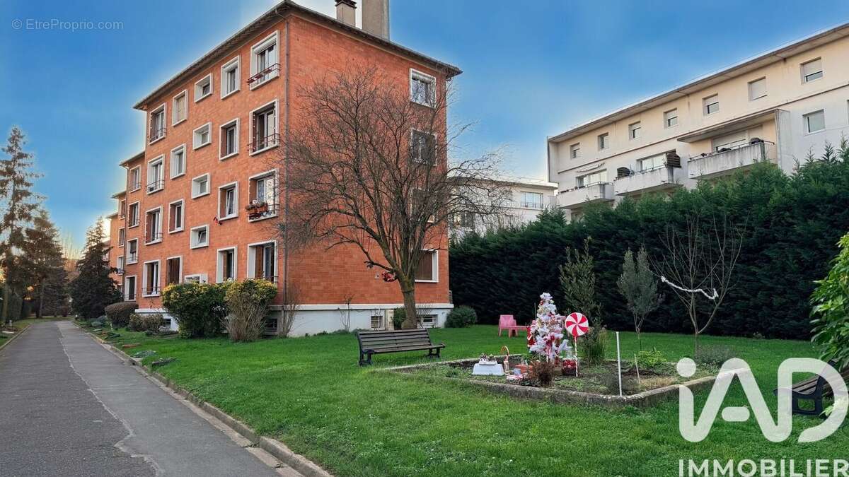 Photo 9 - Appartement à VILLEJUIF