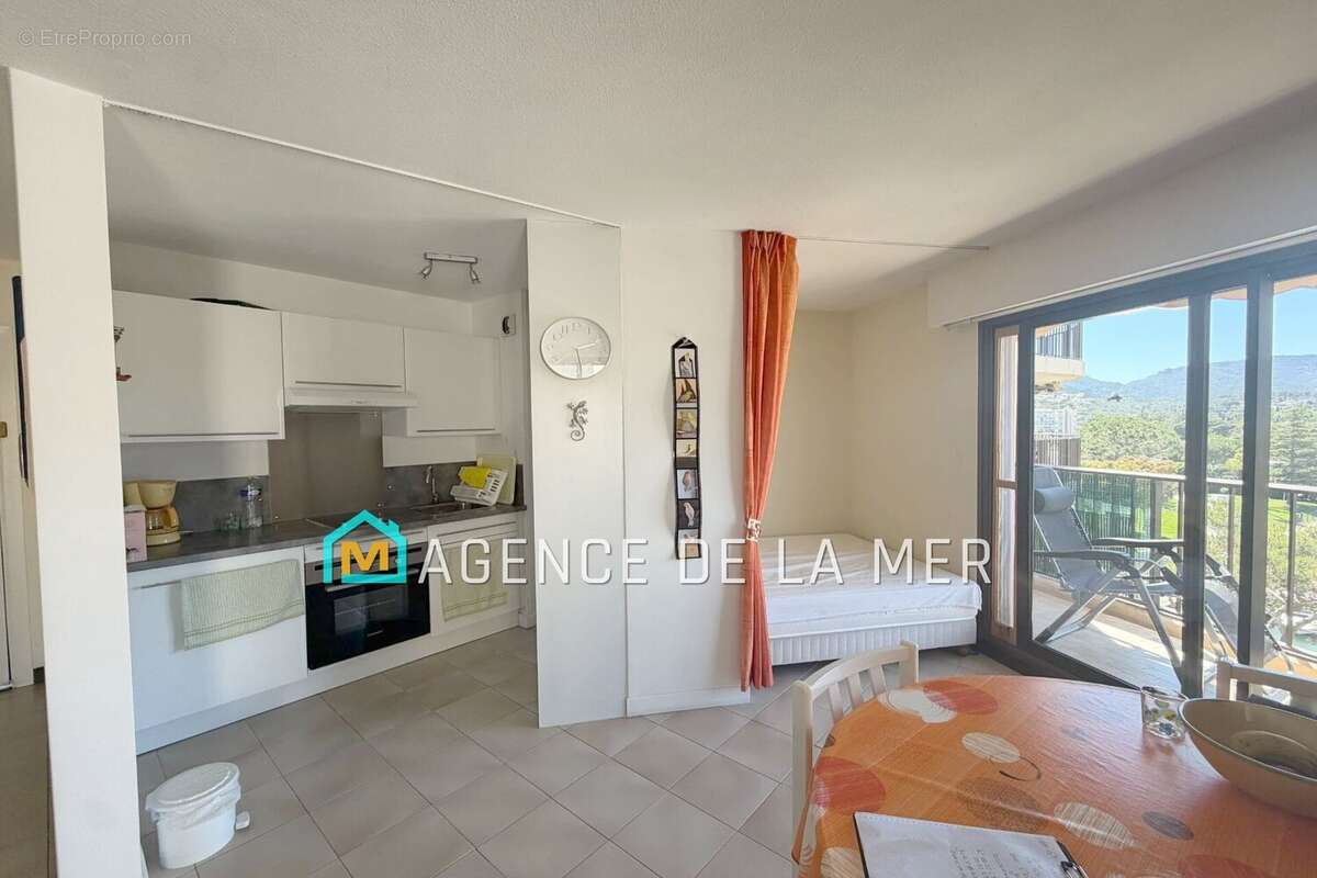 Appartement à MANDELIEU-LA-NAPOULE