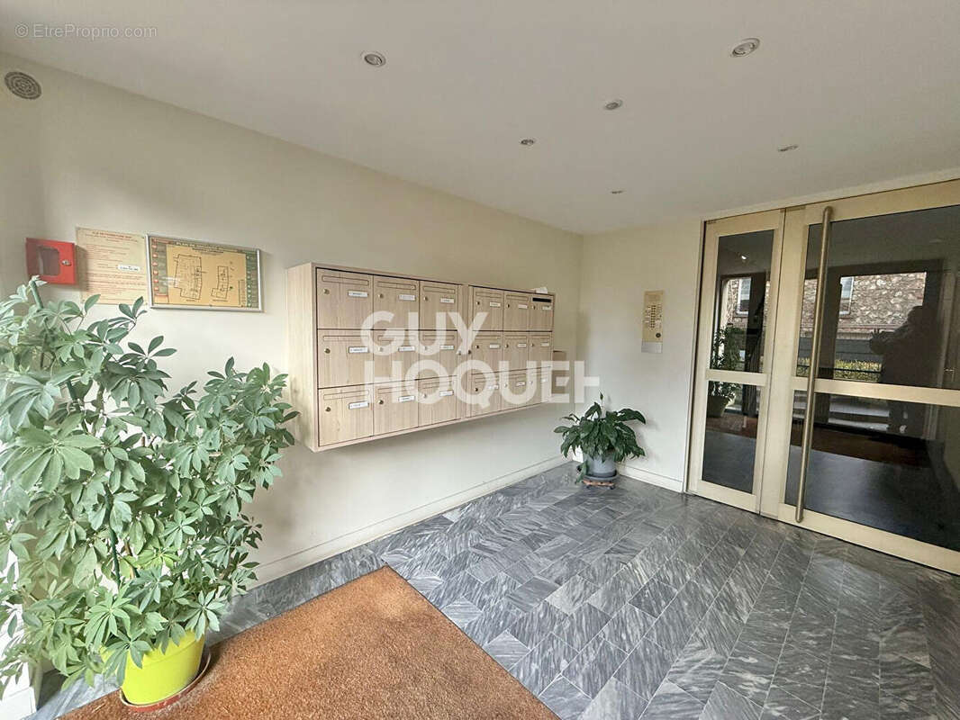 Appartement à BOURG-LA-REINE