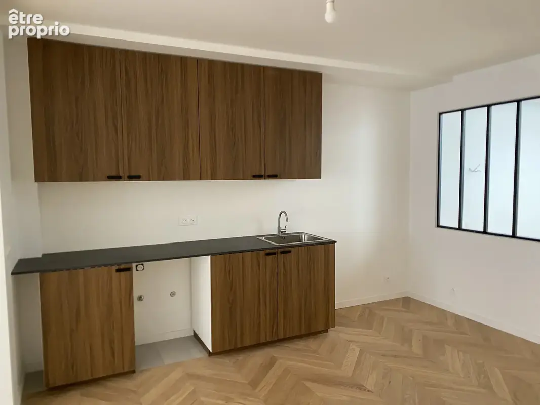 Paris XVIIIᵉ – Appartement 2 pièces 55 m² - photo 3