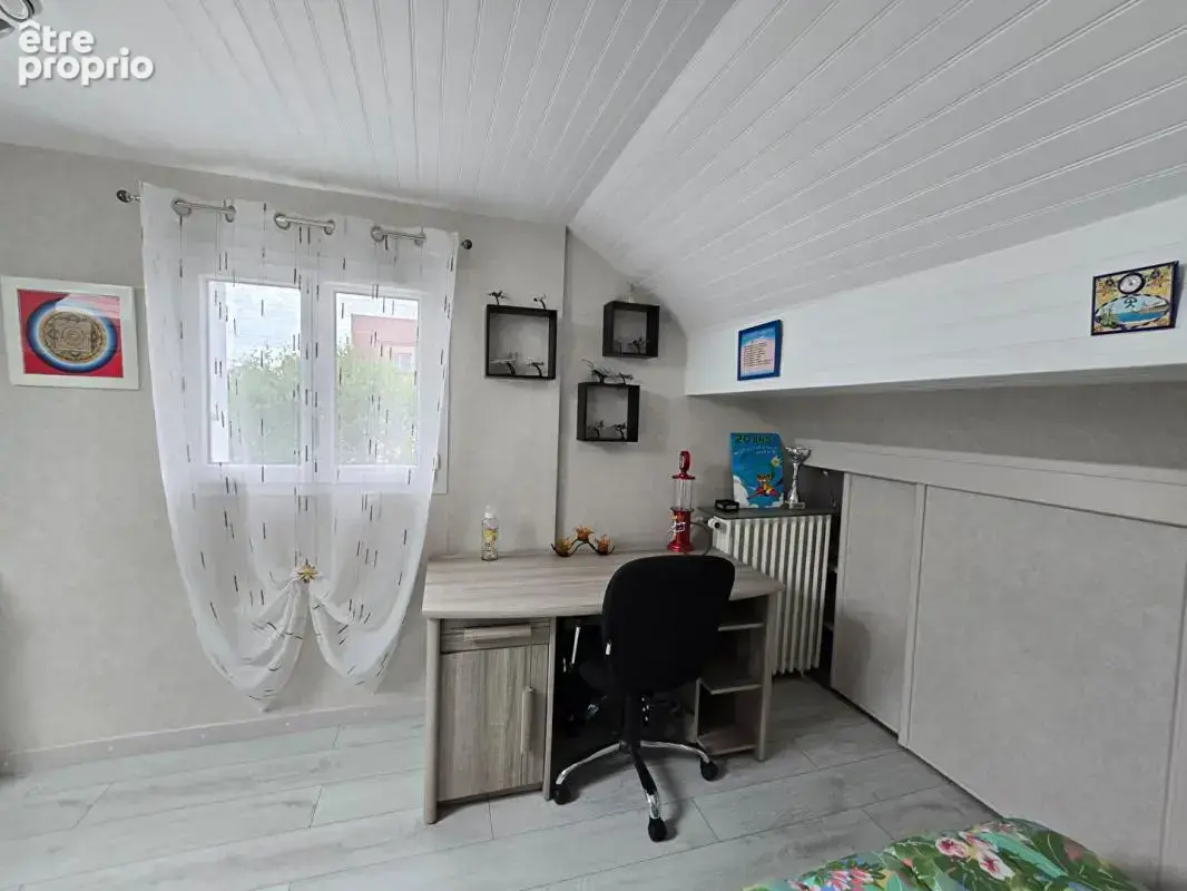 Maison individuelle avec 4 chambres, véranda et magnifique jardin - 175 M2 utiles - photo 12