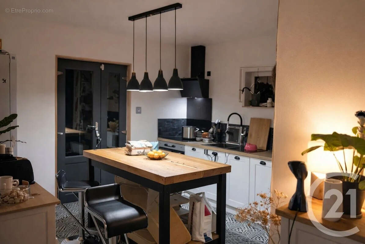 Maison à SAINT-SATURNIN