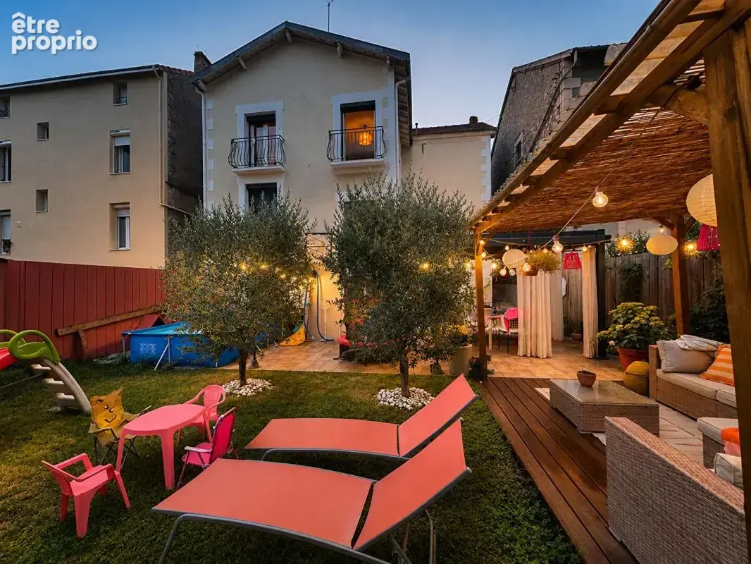 Maison de ville 165 m² à PERIGUEUX 24000 quartier Saint Georges - photo 13