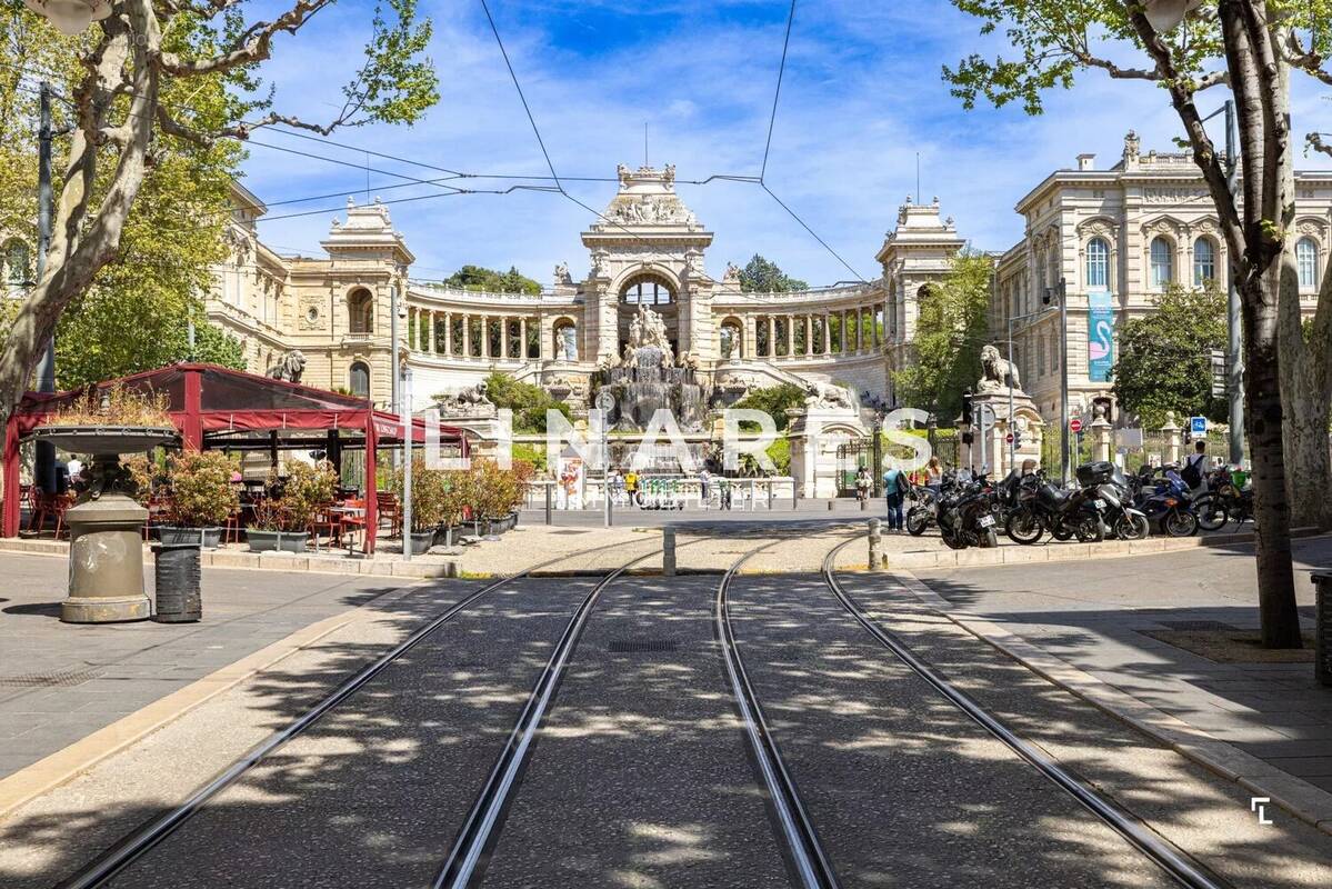 Appartement à MARSEILLE-1E