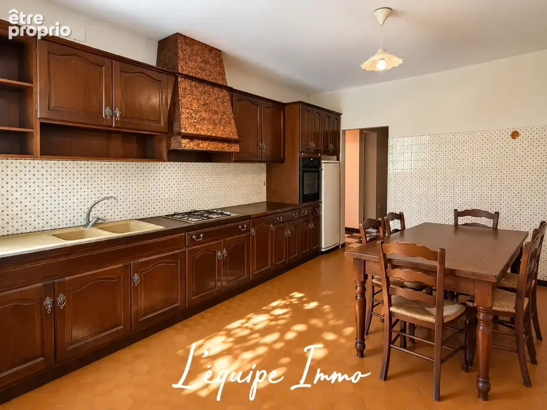 Une maison atypique aux multiples possibilités - photo 7