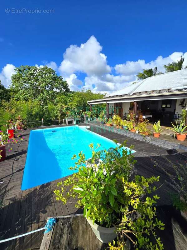 Maison à GRAND-BOURG