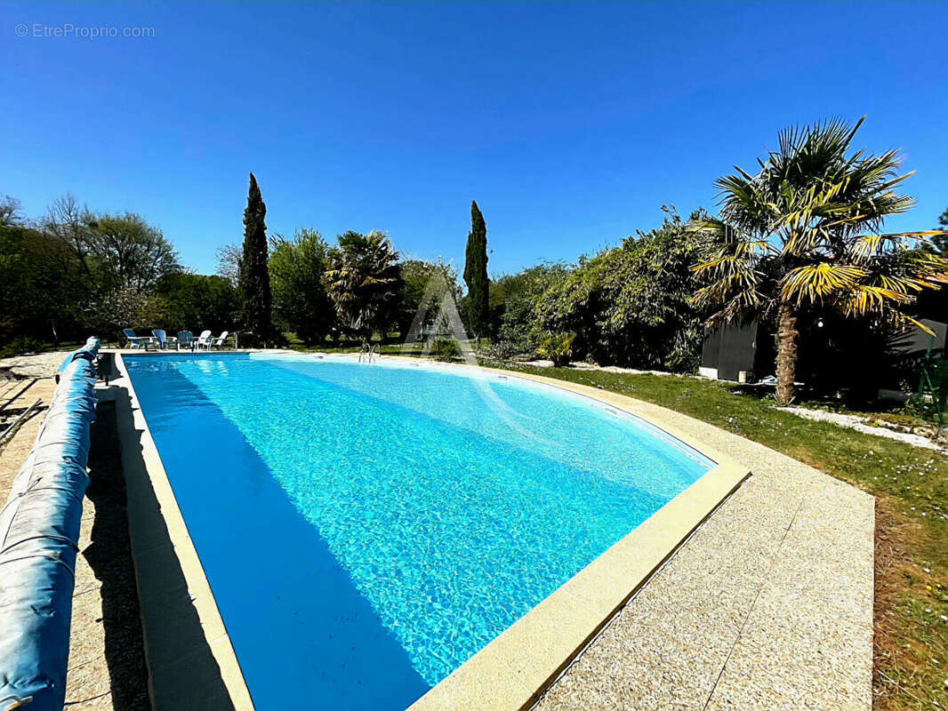 Demeure de prestige en Charente Maritime - photo 4