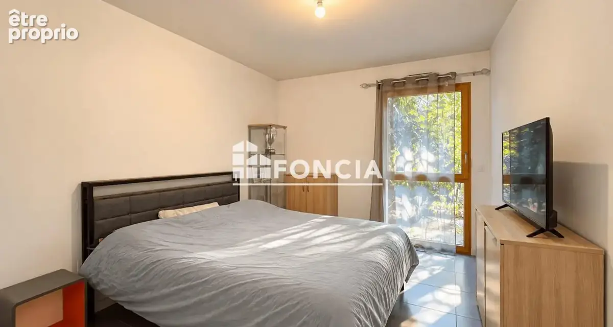 La tour-de-salvagny – t3 de 70 m² avec jardin de 160 m², garage et parking - photo 8