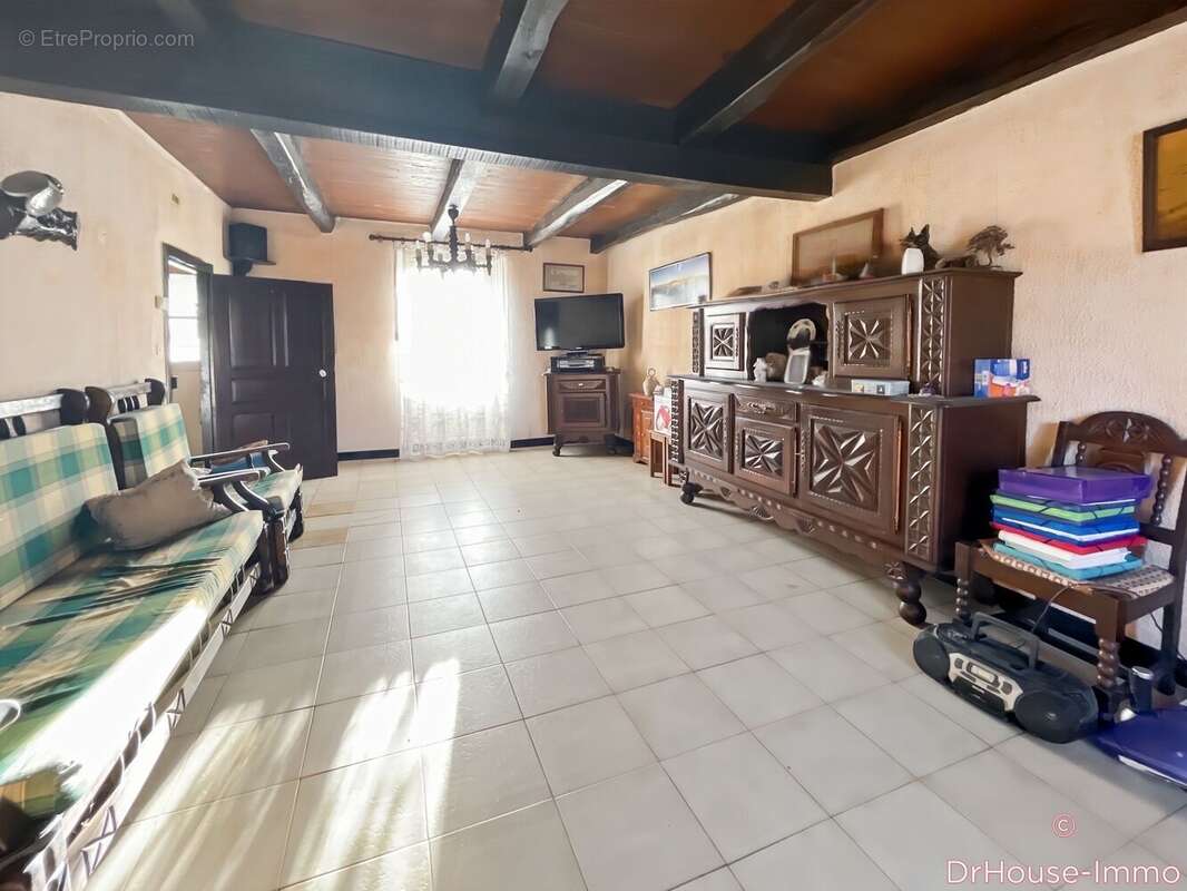 Maison 109 m² à Darazac  - photo 6