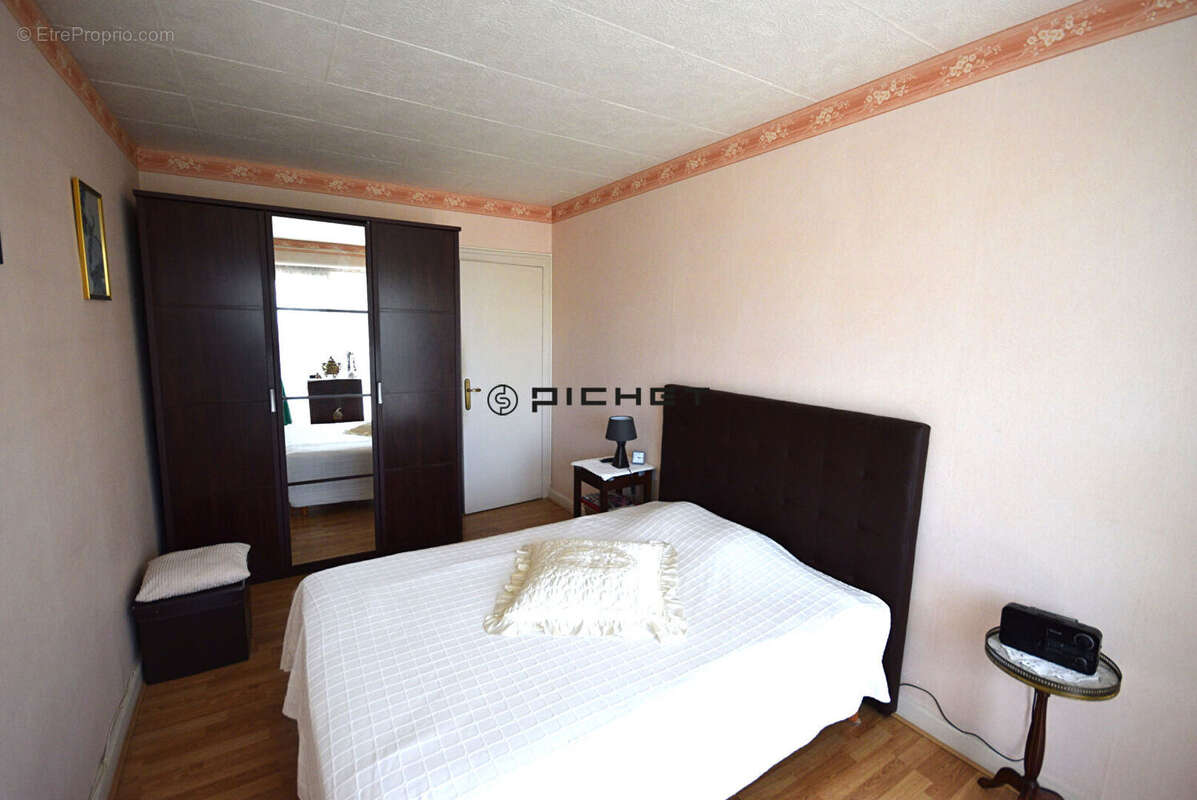 La Rochelle ,  AppartementT3 69m² avec balcon,  cave et parking - photo 11