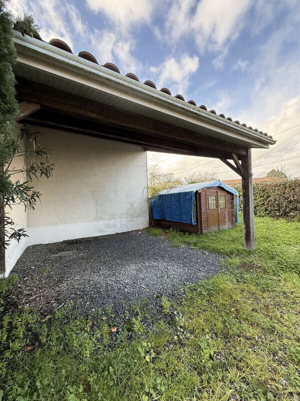 Maison à LALANDE-DE-POMEROL