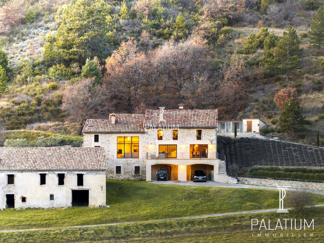 Maison 243 m² à Sisteron  - photo 4