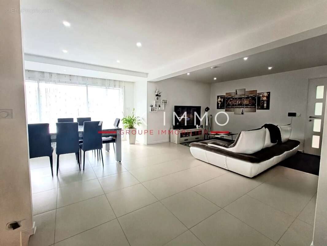 Appartement à VETRAZ-MONTHOUX