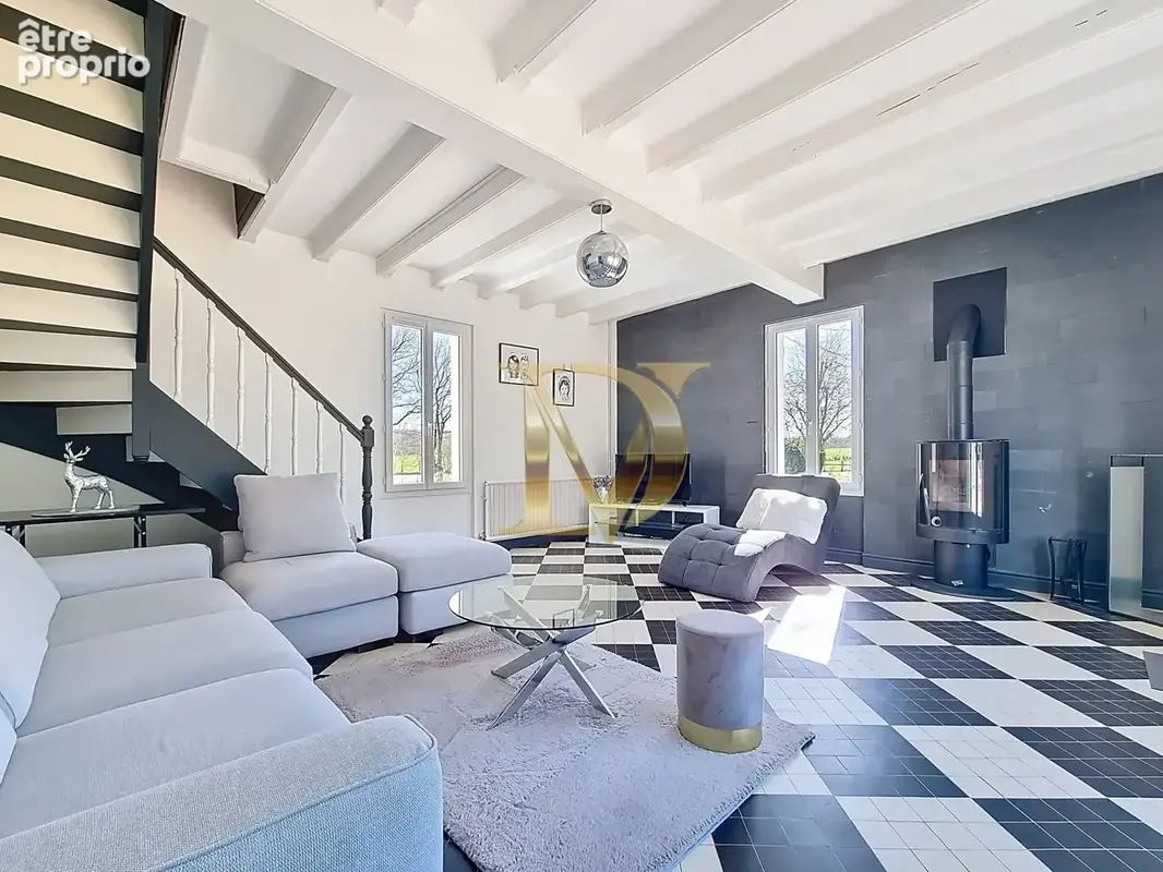 Maison 300 m² à Cere-La-Ronde  - photo 8