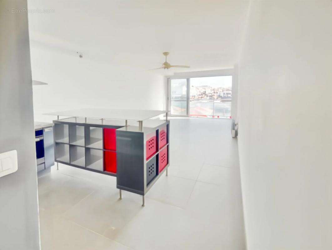 Appartement à MAUGUIO