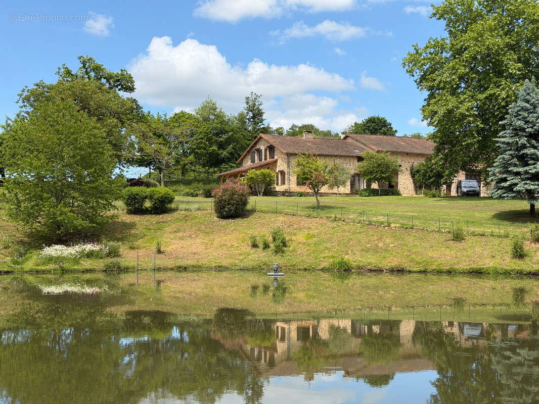 Maison à BUSSIERE-GALANT