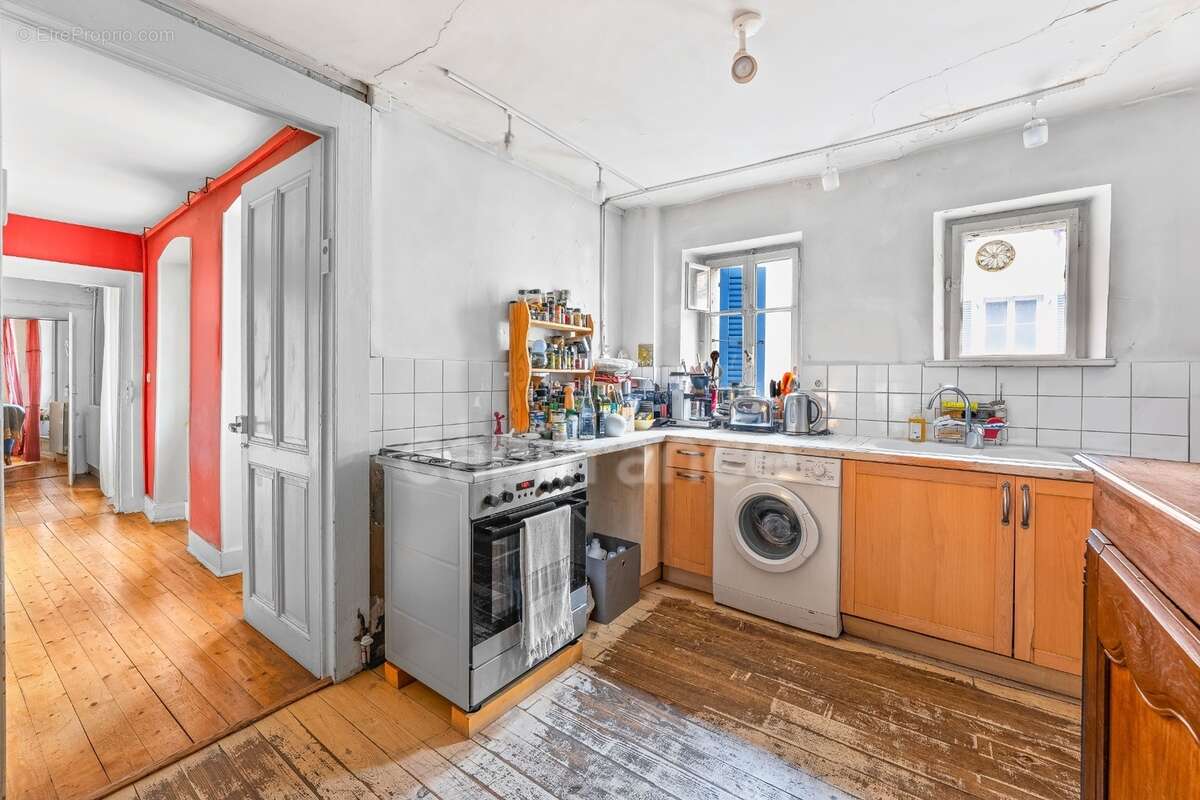 Maison à vendre 10 pièces GEX (01) - photo 15