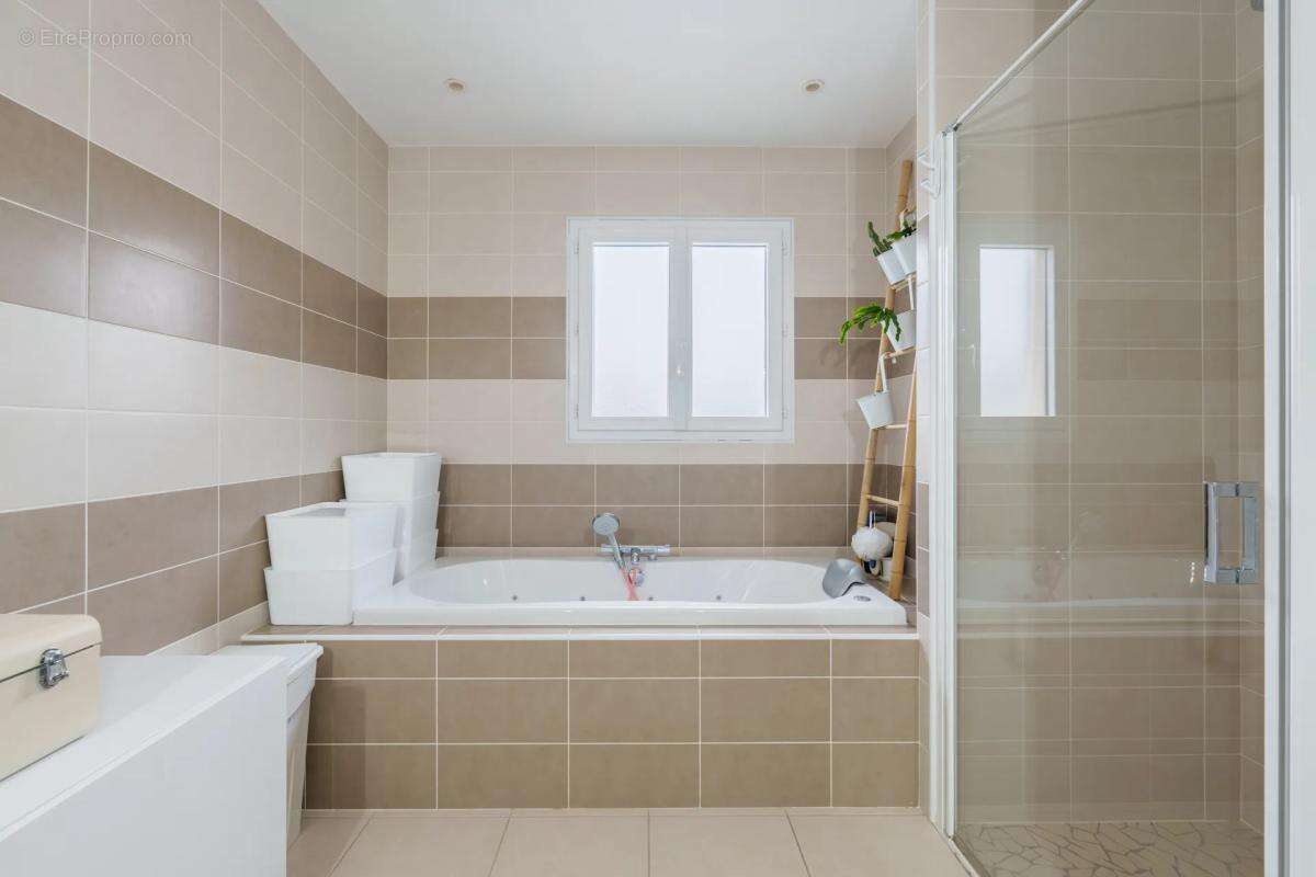 Maison à CRENEY-PRES-TROYES