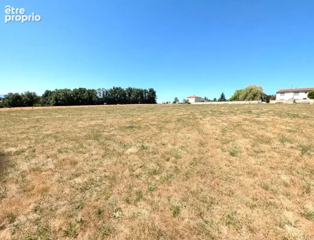Terrain 1 000 m² à vendre à Pradines (42630) - photo 1