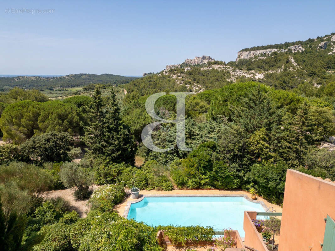 Maison 227 m² à Les Baux-De-Provence  - photo 2