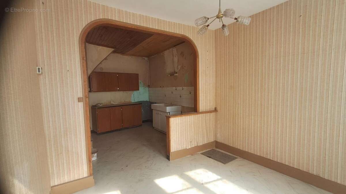 Maison à CORVOL-L&#039;ORGUEILLEUX