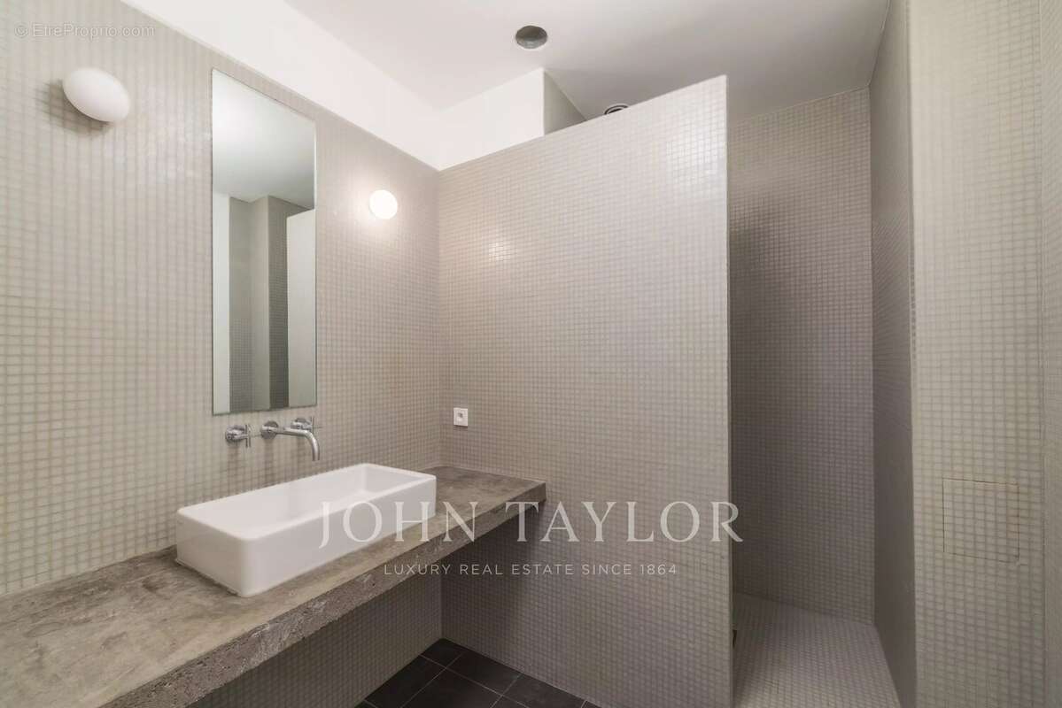 Appartement renove - trois pieces - triangle d'or - photo 6