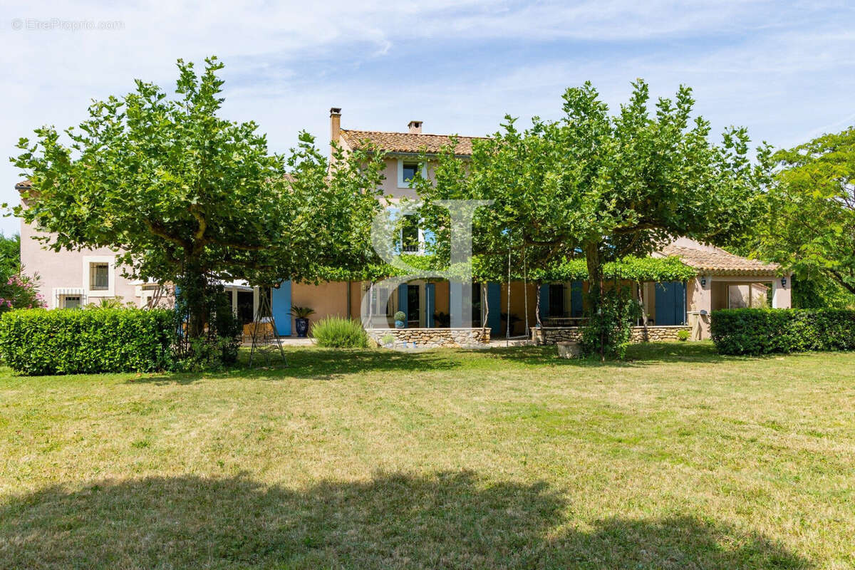 Maison à CADEROUSSE
