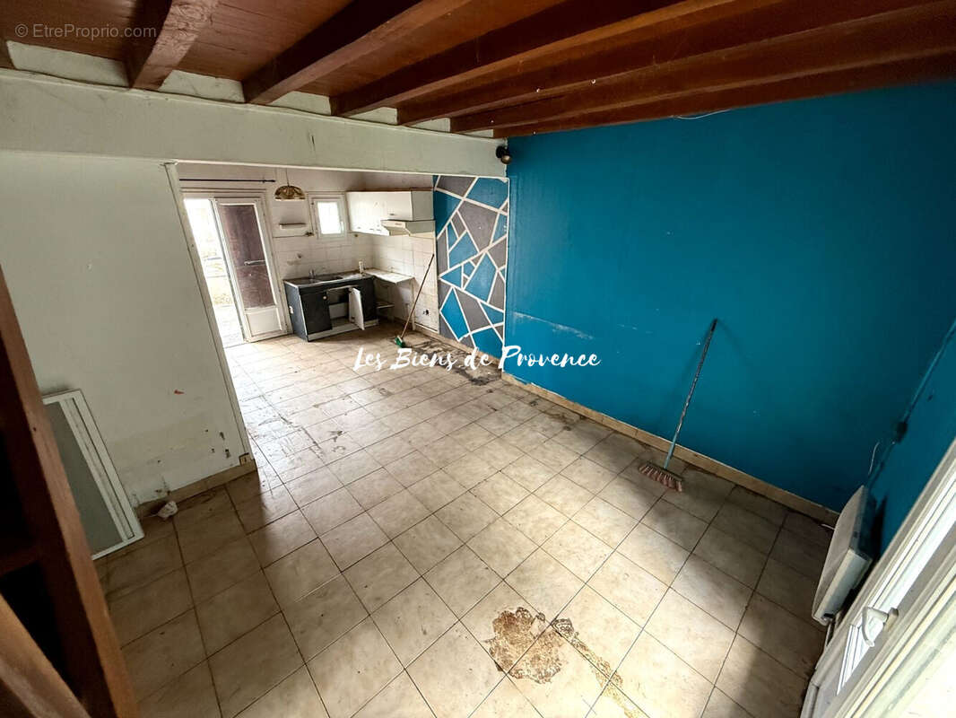 Appartement 90 m² à Saintes  - photo 2