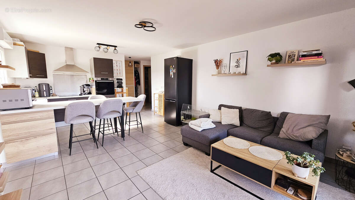 Appartement à GROISY