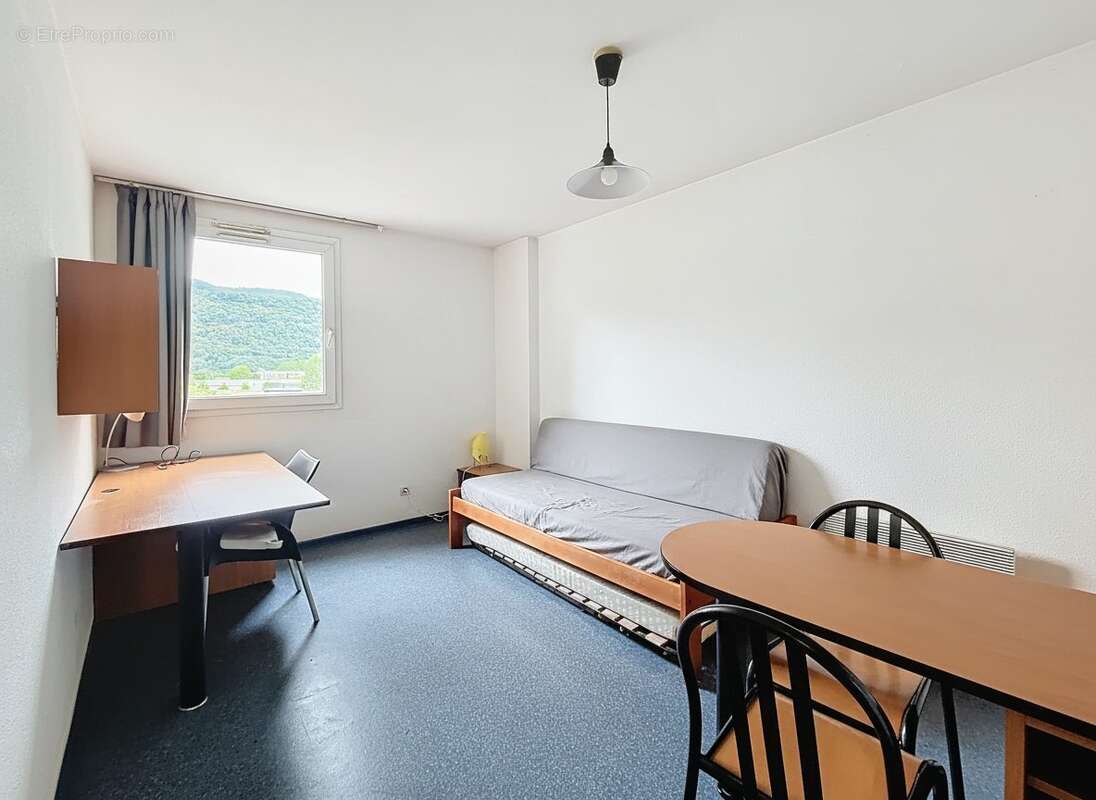 Appartement à SAINT-MARTIN-D'HERES