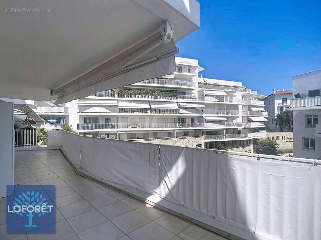 Magnifique 3 pièces - garage - terrasse - proche boulevard de la croisette - résidence récente et sécurisée - photo 2