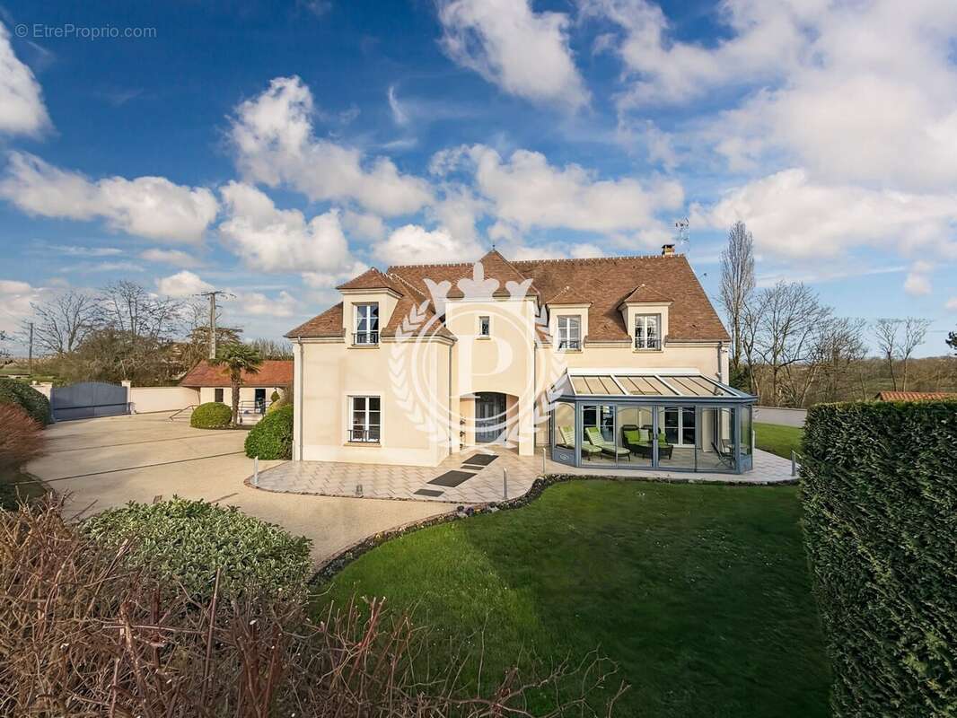 Maison à ROZAY-EN-BRIE