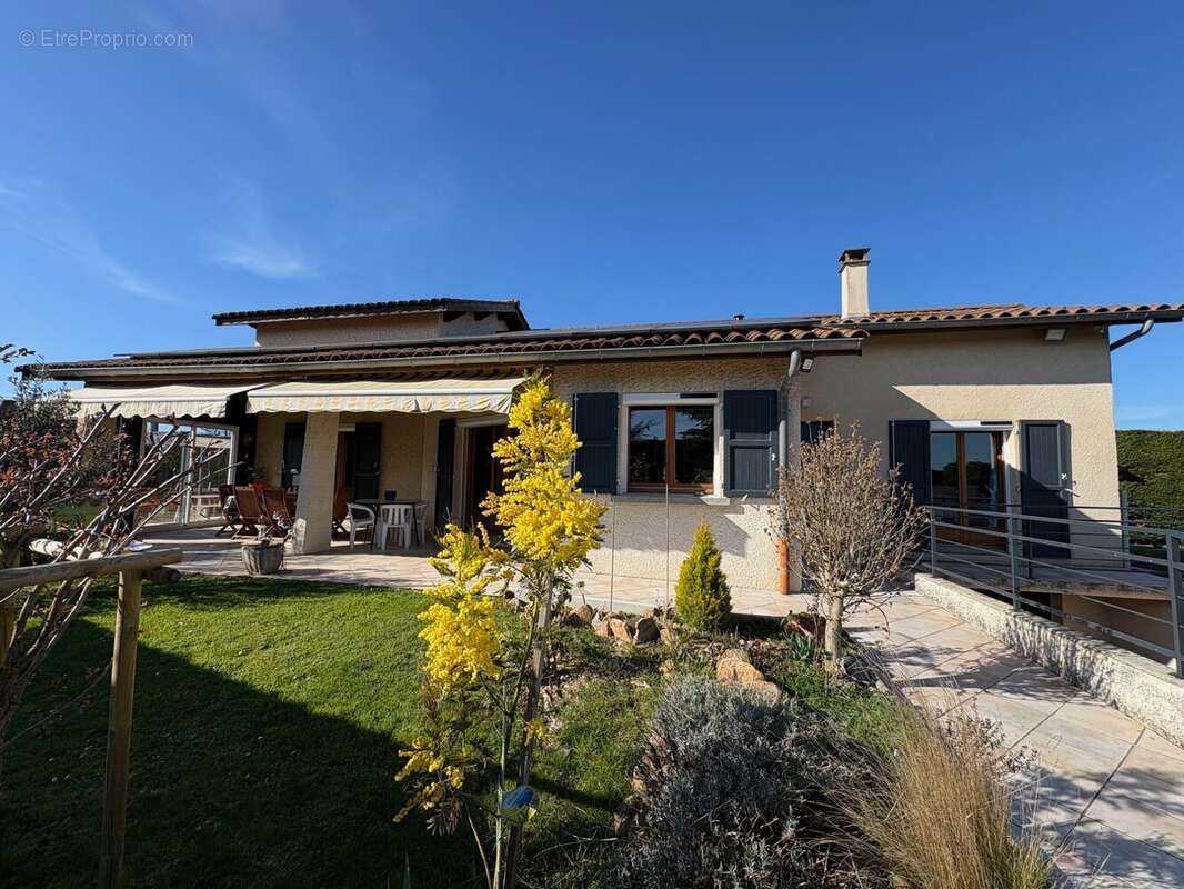 Maison à BEAUREPAIRE