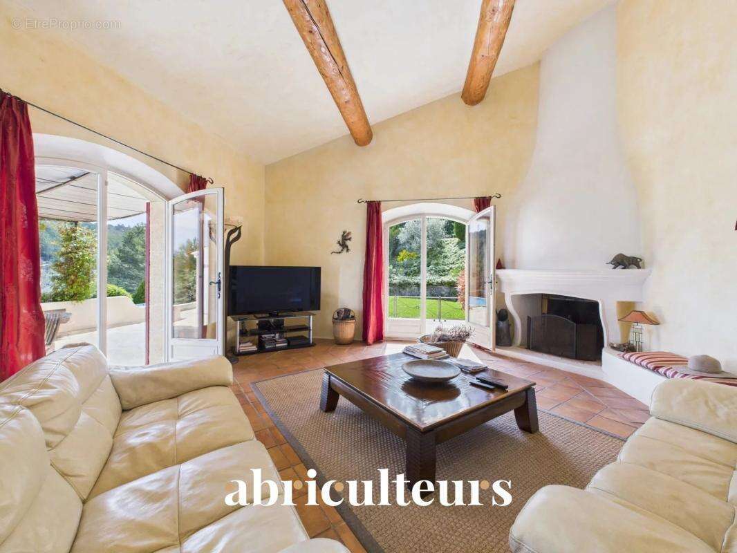 Maison à ROGNES