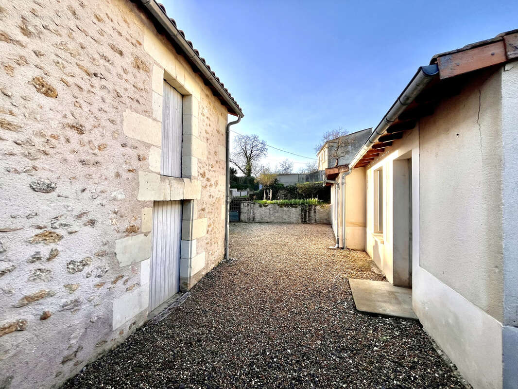 Maison à MONTREUIL-BELLAY