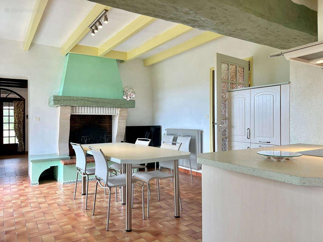 Maison à GENISSAC