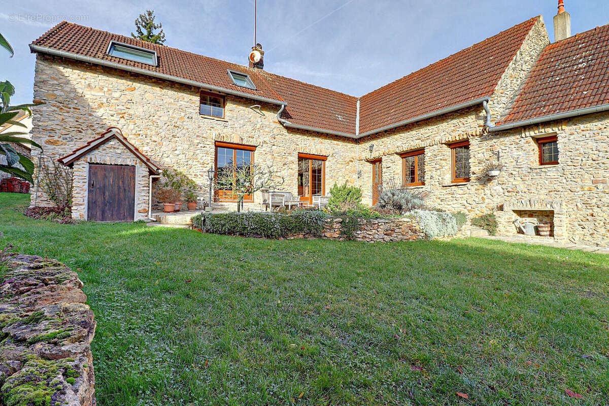 Maison 152 m² à Raizeux  - photo 2